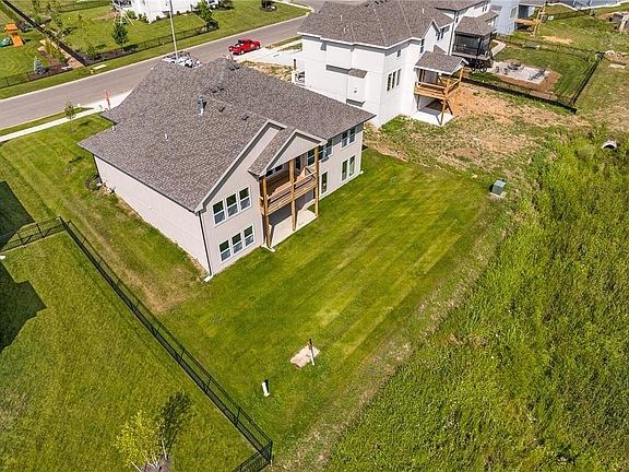 5th image of 5849 Belmont Dr