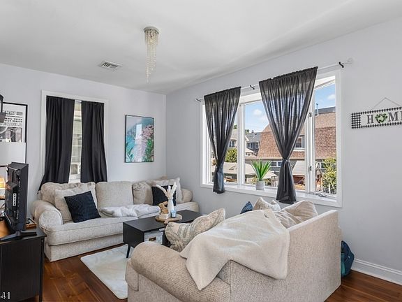 3rd image of 200 Joralemon St Floor 2