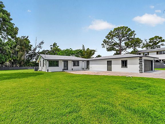 5th image of 3192 Riddle Road