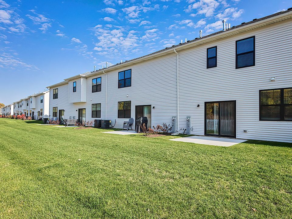 The Conservancy at Gilberts Beautiful Townhome Elevation