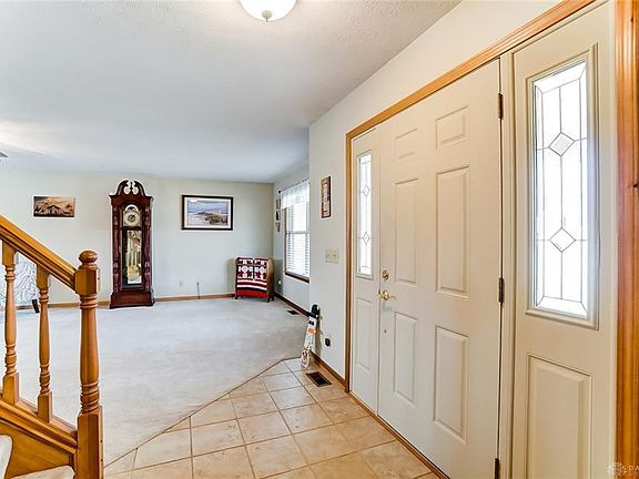 4th image of 1425 Barberry Ct