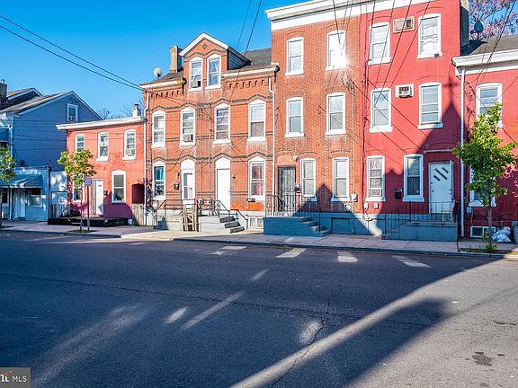 2nd image of 447 1/2 Whittaker Ave