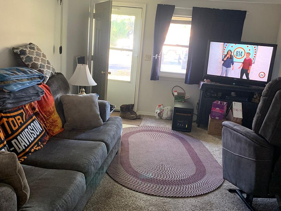 2nd image of 5060 Delmar St APT 2