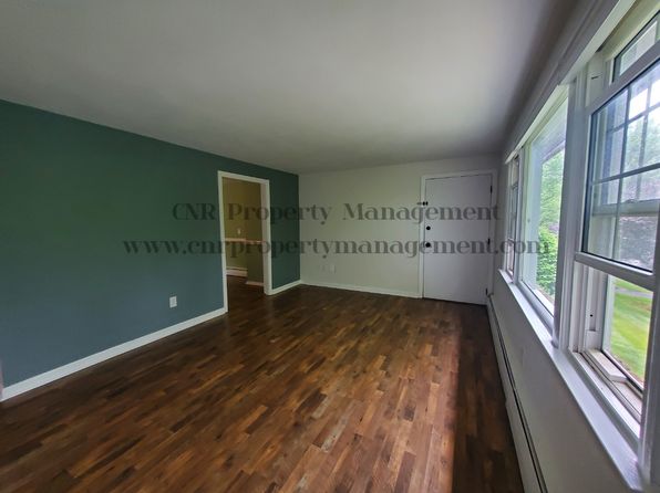 8 Myles Standish Dr UNIT 3