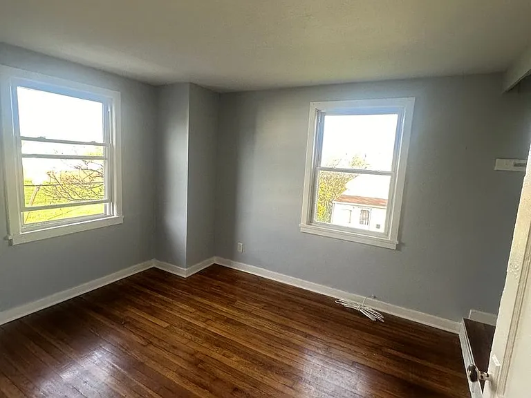 Spacious 2 Bedroom Apartment For Rent Now In Tonawanda — Photo 10
