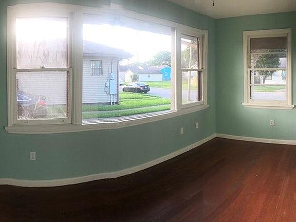 3rd image of 5430 Chartres St #5430