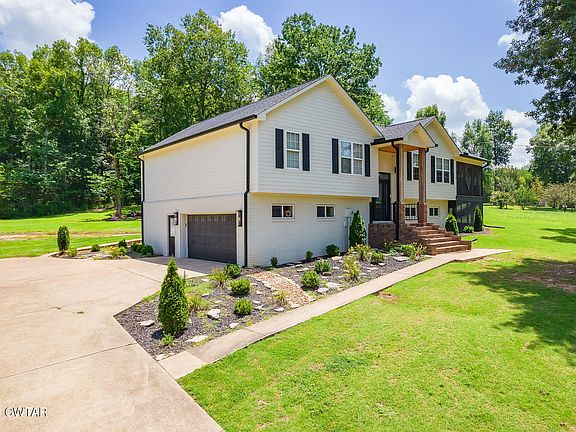 2nd image of 435 Bradley Ln