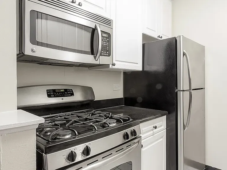 182 E 95th St #6B — Photo 5
