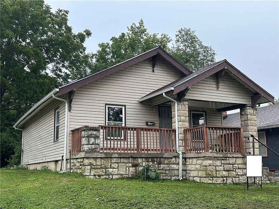 1st image of 2246 Roswell Ave