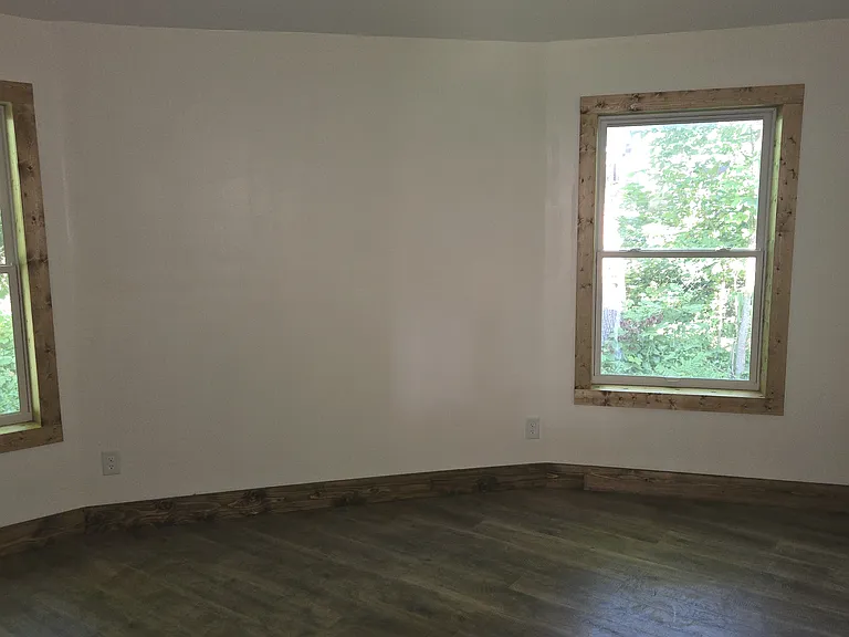 258 Brevard Rd — Photo 7