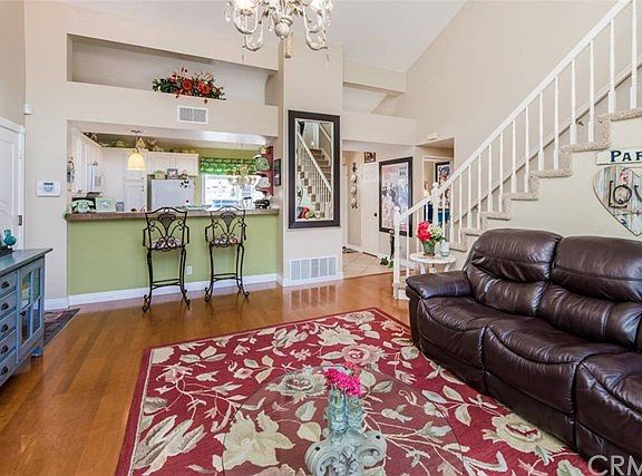 4th image of 11 Starling Ln