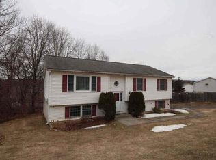 20 Holly Hill Dr, Wingdale, NY 12594