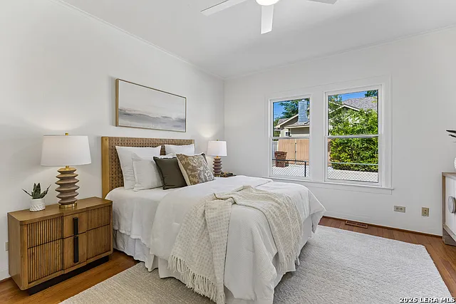 120 Lamont Ave — Photo 11