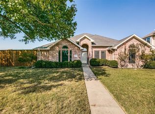 200 Larkspur Dr, Forney, TX 75126