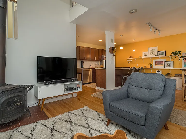 5 Fort Washington Pl — Photo 9