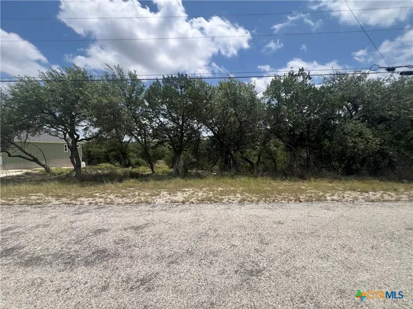 1252 Parton Rd, Canyon Lake, TX 78133