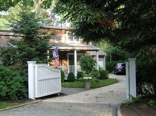 55 Wainscott Main St, Wainscott, NY 11975