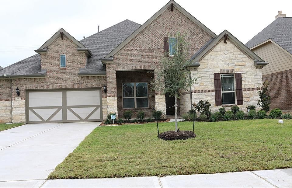 1st image of 3062 Camden Park Ln