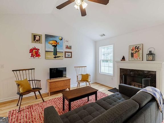 4th image of 315 Tall Pine Ln
