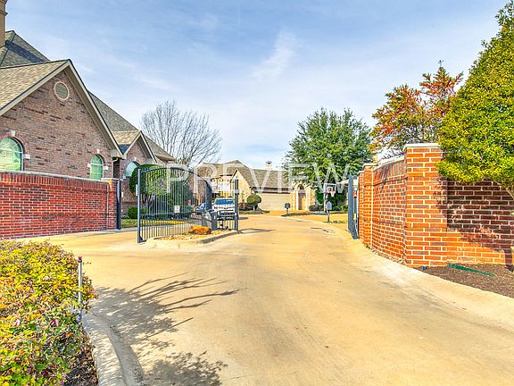3rd image of 4208 Oak Park Ct