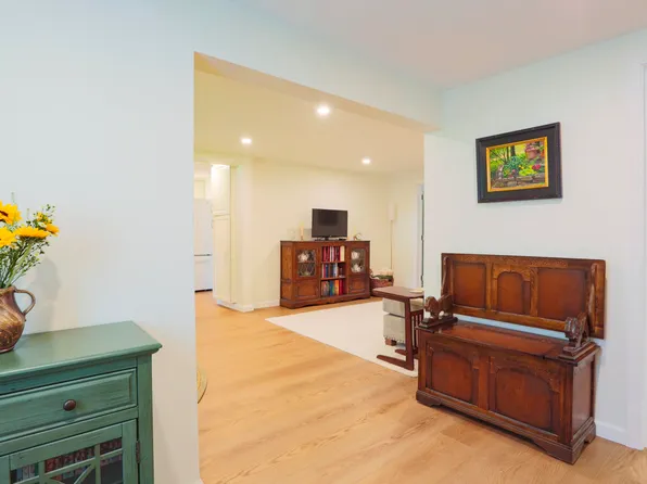 26 Monroe Road, Searsport, ME 04974
