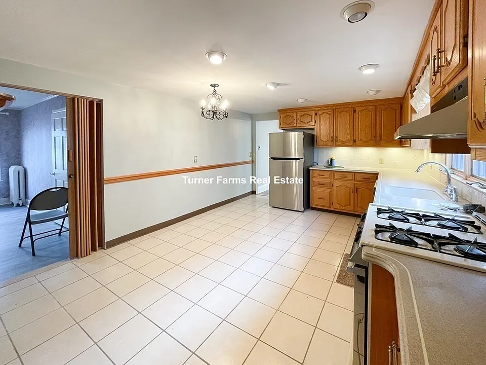 11 Bowdoin St #11