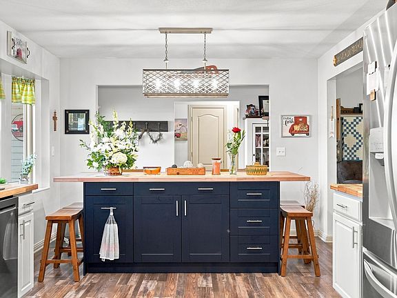 4th image of 306 Sunstar Cir