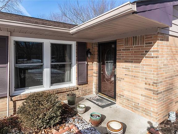 3rd image of 5770 N Alton Ave