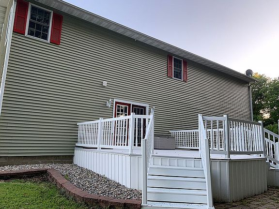 3rd image of 675 County Road 1400e