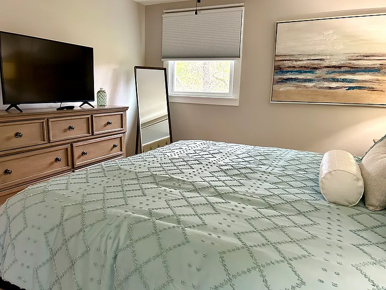 202 Edgewater Dr — Photo 8