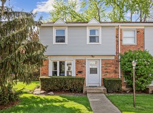 4096 Quincy Ct, Streamwood, IL 60107