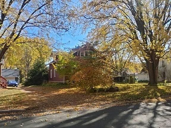 3rd image of 112 Franklin Ave SW