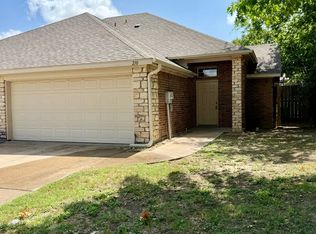 210 Rentz Place Cir, Weatherford, TX 76086