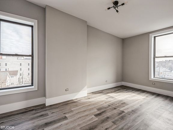 5th image of 639 W 18th St #2R