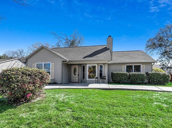 1058 Hickory Trl