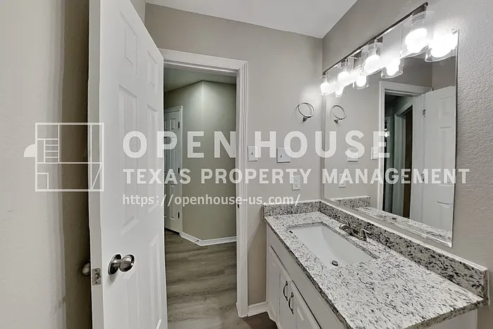 821 Willow Ct — Photo 17