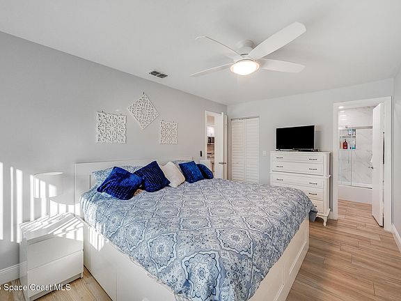 4th image of 3210 Sand Dunes Ct