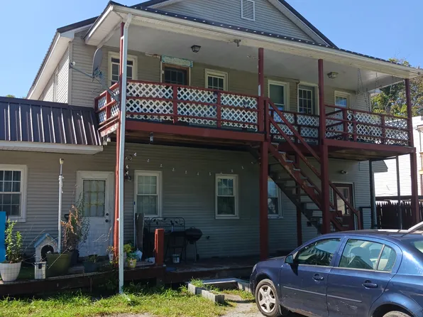 250 Belmont St, Waymart, PA 18472