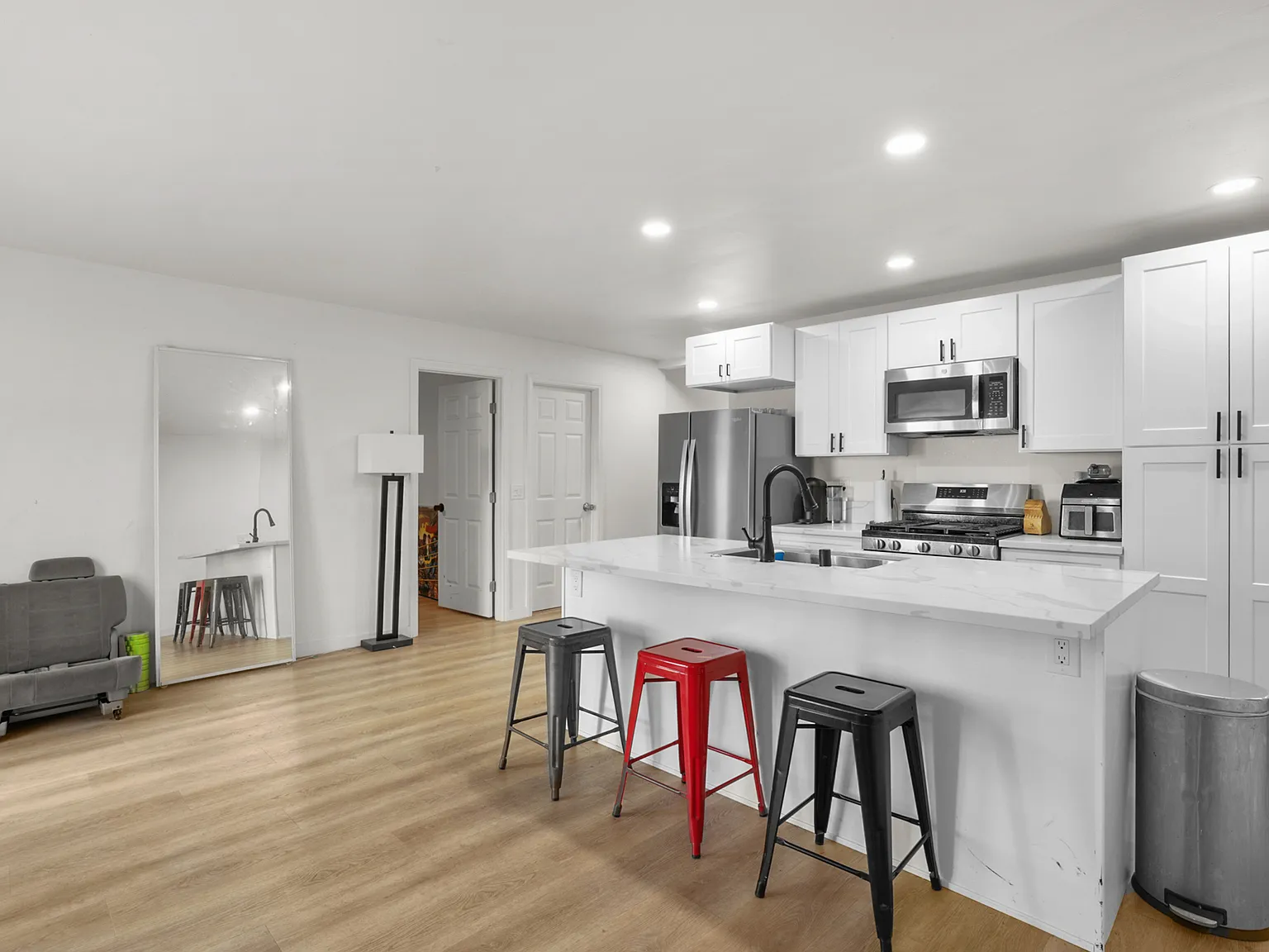 6124 Pembroke Drive - 1 — Photo 3