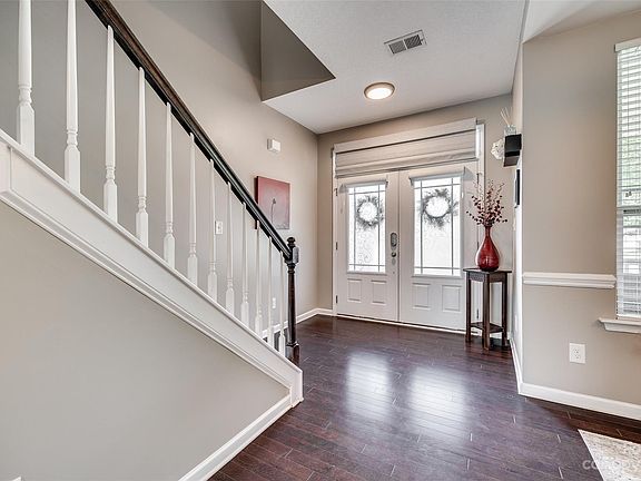 4th image of 13514 Reunion St