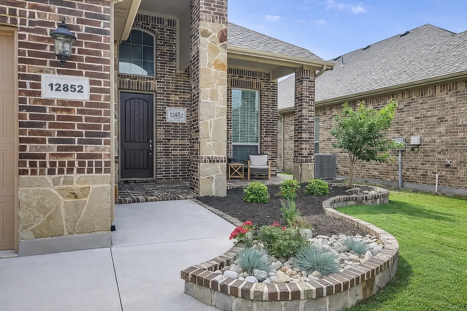 12852 Palancar Dr — Photo 2