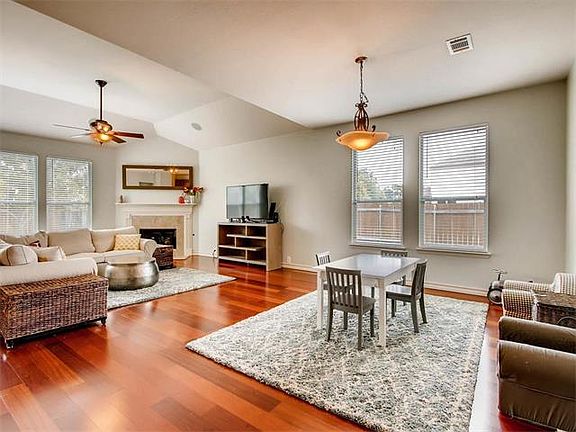 4th image of 2816 Beach Plum Cv