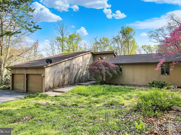 723 Ridge Rd, Lewisberry, PA 17339