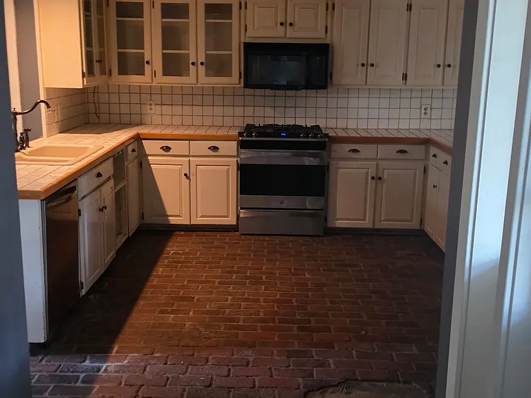 2508 Cottonwood St — Photo 13