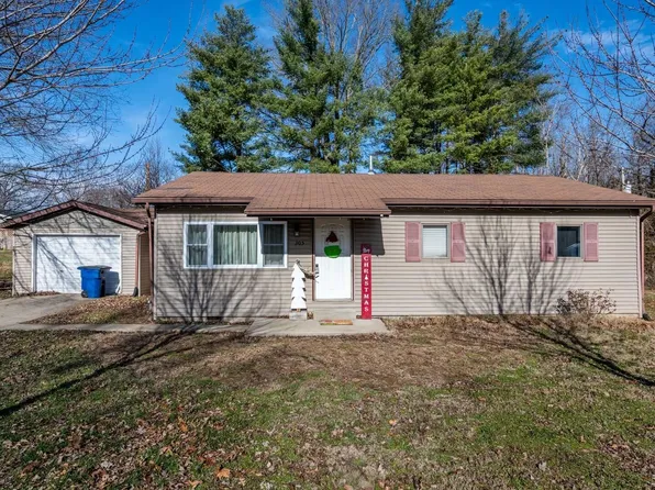 305 Peggy Ln, Sparta, IL 62286