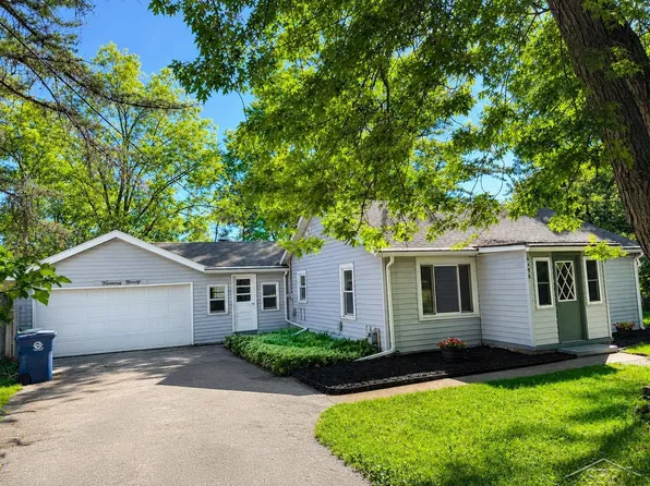 6490 Stroebel Rd, Saginaw, MI 48609