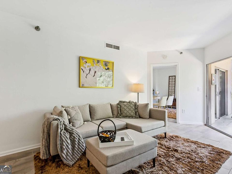 1st image of 1 Biscayne Dr NW Unit 112