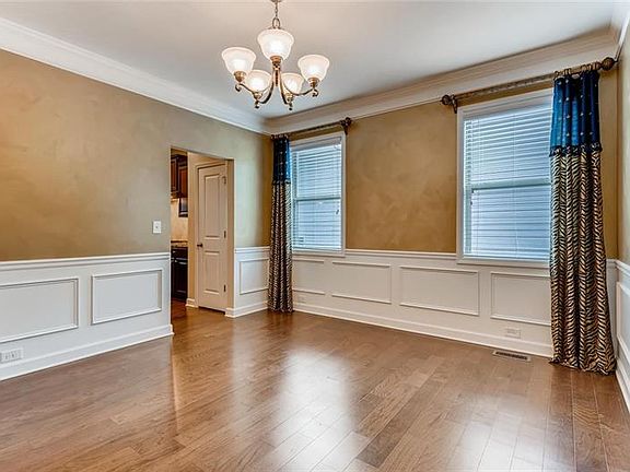 5th image of 4489 Redan Ct