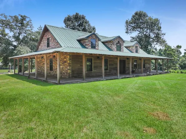 2210 Fm 692, Burkeville, TX 75932