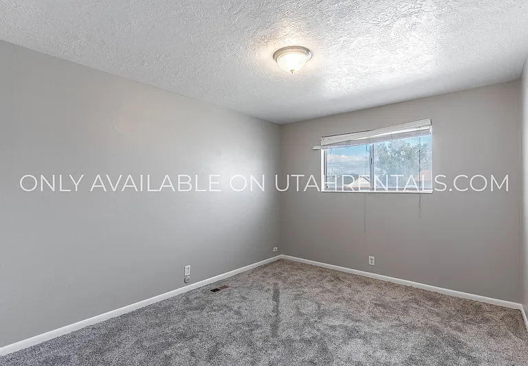 4420 S Dean Cir #B — Photo 6